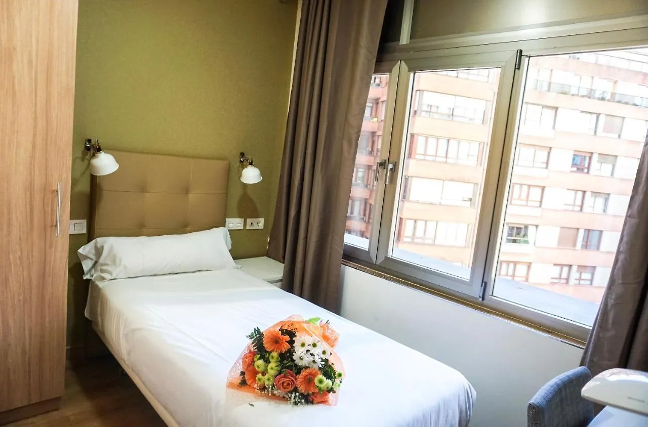 Hotel Lidar Bilbau 2*,